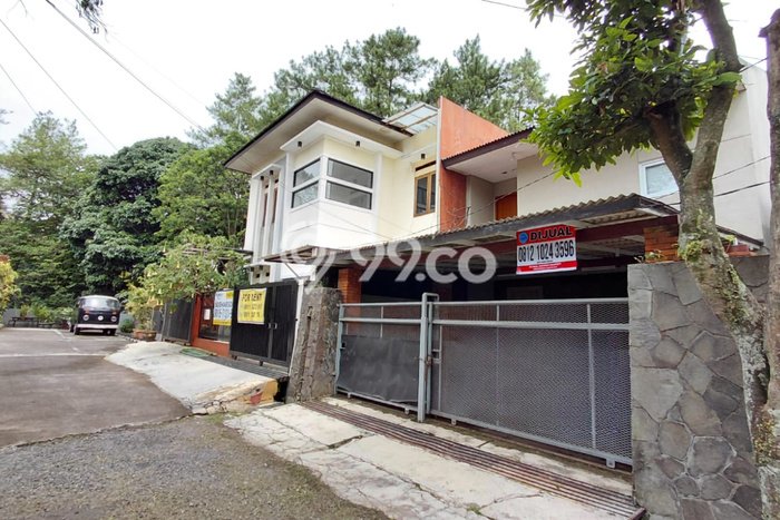 Dijual Cepat Rumah Bagus Siap Huni LB 150m2 di Sukasari, Bandung Dijual Cepat Rumah Bagus Siap Huni LB 150m2 di Sukasari, Bandung