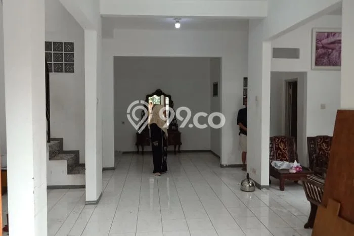 Rumah Strategis Modern Lb 160m2 di Cimahi Utara, Cimahi Rumah Strategis Modern Lb 160m2 di Cimahi Utara, Cimahi