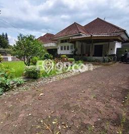 Rumah Disewakan Malang LT 612m2 LB 235m2 Kawasan Malang Kota Rumah Disewakan Malang LT 612m2 LB 235m2 Kawasan Malang Kota