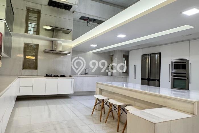 Rumah Luxury Modern Tanpa Renovasi di Pantai Indah Kapuk Jakarta Utara Rumah Luxury Modern Tanpa Renovasi di Pantai Indah Kapuk Jakarta Utara