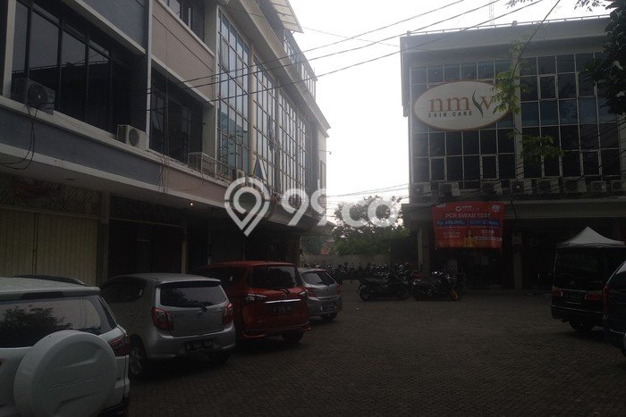 Unit Ruko Dijual di Tangerang LT 81m2 & LB 243m2 Unit Ruko Dijual di Tangerang LT 81m2 & LB 243m2