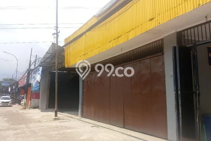 Ruko Disewa di Bekasi dengan LB 152m2 Area Komersial Ramai Ruko Disewa di Bekasi dengan LB 152m2 Area Komersial Ramai