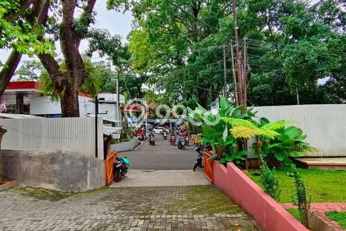 Unit Komersial Disewakan di Cipaganti di Area Ramai & Strategis Unit Komersial Disewakan di Cipaganti di Area Ramai & Strategis