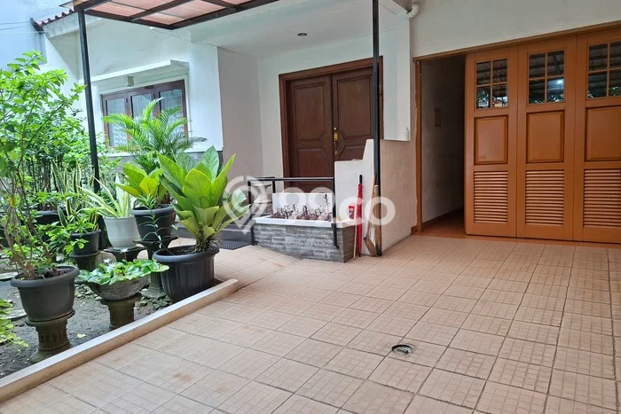 Hunian Eksklusif Siap Huni LT 200m2 di Kelapa Gading, Jakarta Utara Hunian Eksklusif Siap Huni LT 200m2 di Kelapa Gading, Jakarta Utara