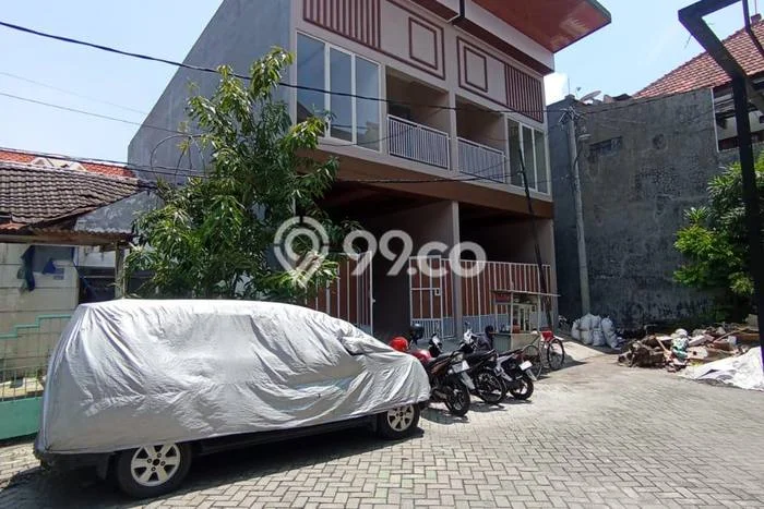 Dijual Rumah 3 Kamar Lokasi Ideal Bagus dan Strategis di Wiyung Dijual Rumah 3 Kamar Lokasi Ideal Bagus dan Strategis di Wiyung