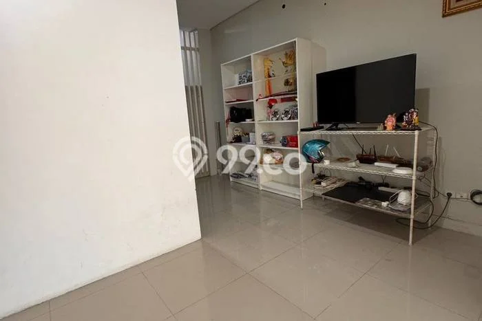 Hunian Nyaman Asri 3 KT Siap Pakai di Lidah Kulon Surabaya Hunian Nyaman Asri 3 KT Siap Pakai di Lidah Kulon Surabaya