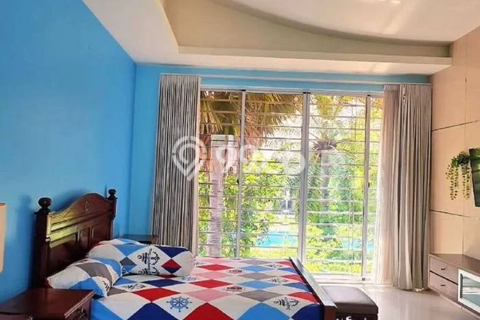 Rumah sewa siap pakai 6 Kamar Tidur di Pakuwon Indah, Surabaya Rumah sewa siap pakai 6 Kamar Tidur di Pakuwon Indah, Surabaya