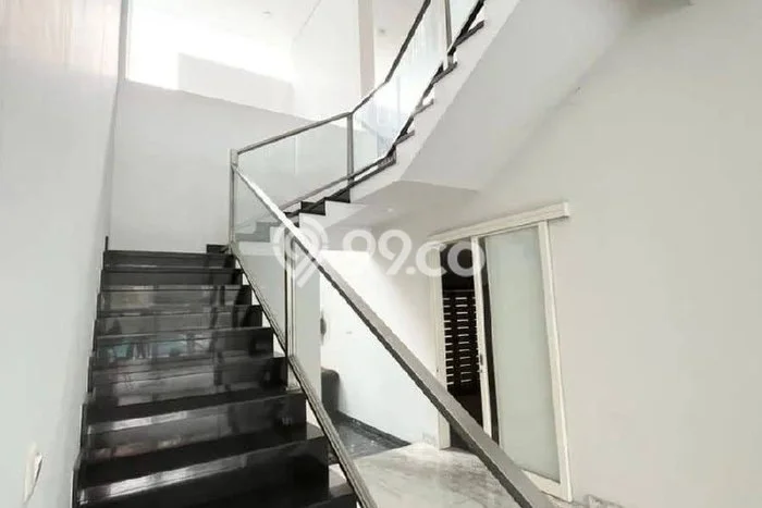 For Sale Rumah Elit Exclusive di Wiyung, Surabaya For Sale Rumah Elit Exclusive di Wiyung, Surabaya