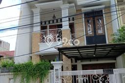 Rumah Mewah Dijual LT 150m2 di Cempaka Putih, Jakarta Pusat Rumah Mewah Dijual LT 150m2 di Cempaka Putih, Jakarta Pusat
