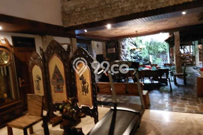 Rumah Luxury Modern Siap Huni di Grogol Jakarta Barat Rumah Luxury Modern Siap Huni di Grogol Jakarta Barat