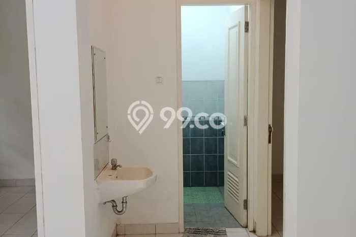 Disewakan! Rumah 2 Kamar Tidur &
1 Kamar Mandi di Kota Wisata, Jakarta Timur Disewakan! Rumah 2 Kamar Tidur &
1 Kamar Mandi di Kota Wisata, Jakarta Timur