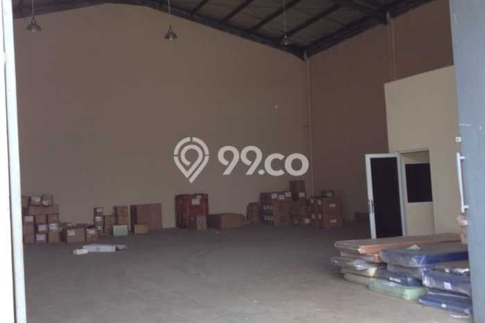 Gudang bagus disewakan di Cipondoh Tangerang dengan LB 300m2 harga sewa terbaik Gudang bagus disewakan di Cipondoh Tangerang dengan LB 300m2 harga sewa terbaik