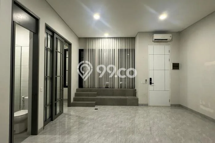 Disewakan Rumah Murah di BSD Green Wich Tangerang dengan 4 Kamar Tidur Disewakan Rumah Murah di BSD Green Wich Tangerang dengan 4 Kamar Tidur