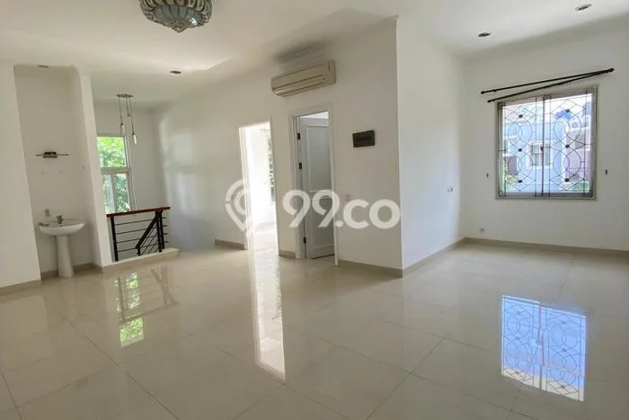 Rumah sewa siap huni 4 KT di Gading Serpong, Tangerang Rumah sewa siap huni 4 KT di Gading Serpong, Tangerang