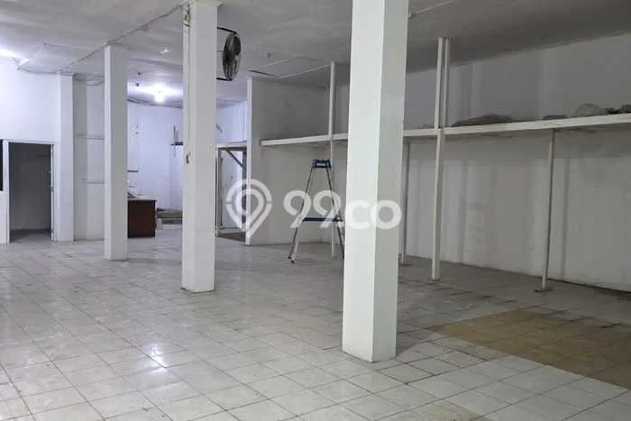 Ruko paling strategis disewakan di Karawaci Tangerang Ruko paling strategis disewakan di Karawaci Tangerang