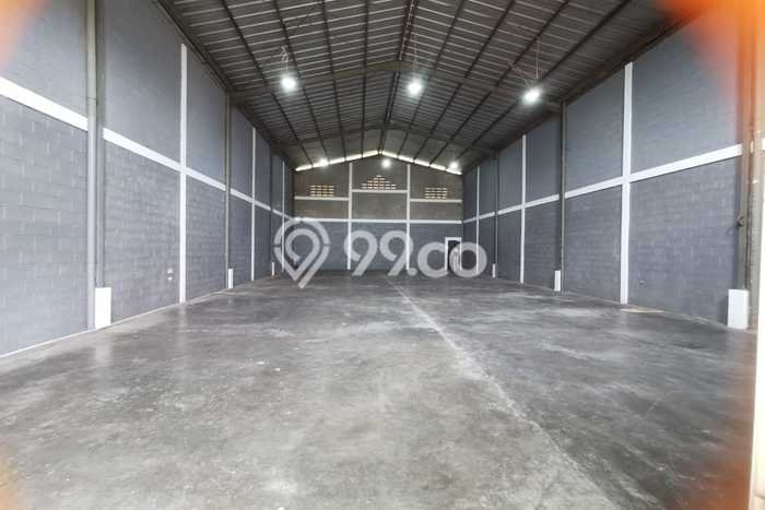 Gudang disewakan di BSD Tangerang Selatan dengan luas bangunan 320m2 Gudang disewakan di BSD Tangerang Selatan dengan luas bangunan 320m2