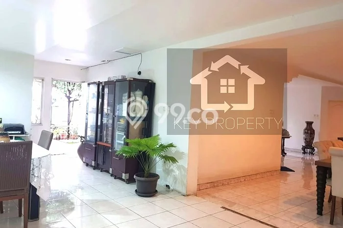 For Sale Rumah Mewah Exclusive di Matraman, Jakarta Timur For Sale Rumah Mewah Exclusive di Matraman, Jakarta Timur