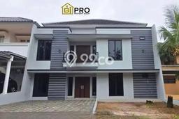 Dijual Rumah Luas Megah Dengan View Eksklusif di Cibubur, Jakarta Timur Dijual Rumah Luas Megah Dengan View Eksklusif di Cibubur, Jakarta Timur