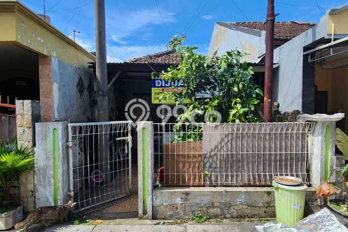 Siap Huni Rumah Minimalis & Modern LB 115m2 di Gresik Kota Siap Huni Rumah Minimalis & Modern LB 115m2 di Gresik Kota