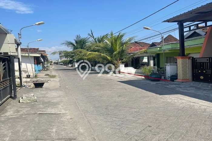 Rumah Nyaman 3 KT LB 180m2 Kondisi Bagus di Ujung Pangkah Rumah Nyaman 3 KT LB 180m2 Kondisi Bagus di Ujung Pangkah