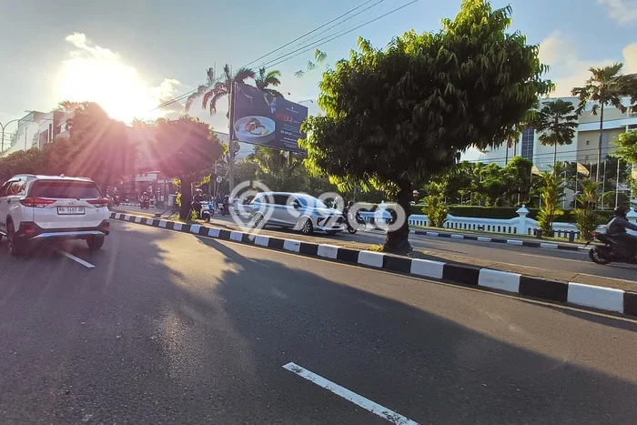 Tanah Dijual Area Strategis di Caturtunggal Yogyakarta 214m2 Tanah Dijual Area Strategis di Caturtunggal Yogyakarta 214m2