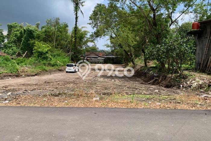 Tanah Investasi Dijual di Yogyakarta Punya Luas 121m2 Tanah Investasi Dijual di Yogyakarta Punya Luas 121m2