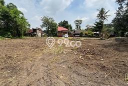 Tanah Dijual Lokasi Strategis di Yogyakarta dengan Luas 114m2 Tanah Dijual Lokasi Strategis di Yogyakarta dengan Luas 114m2