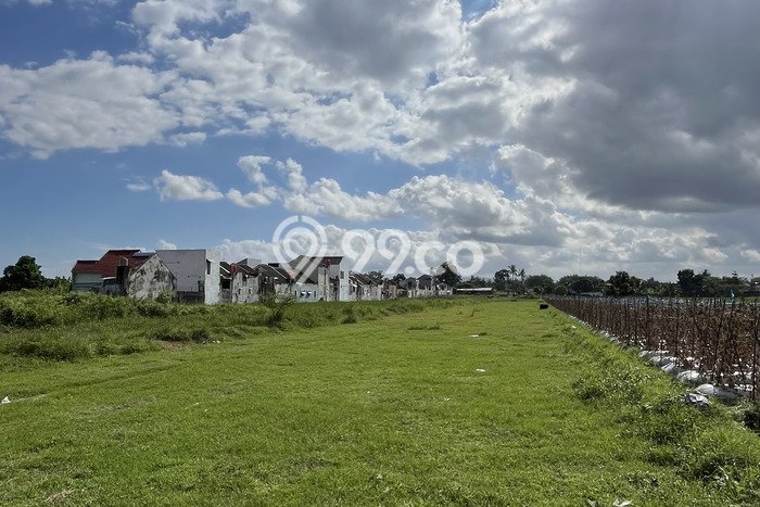 Lahan Dijual Lokasi Strategis di Yogyakarta dengan Luas 110m2 Lahan Dijual Lokasi Strategis di Yogyakarta dengan Luas 110m2