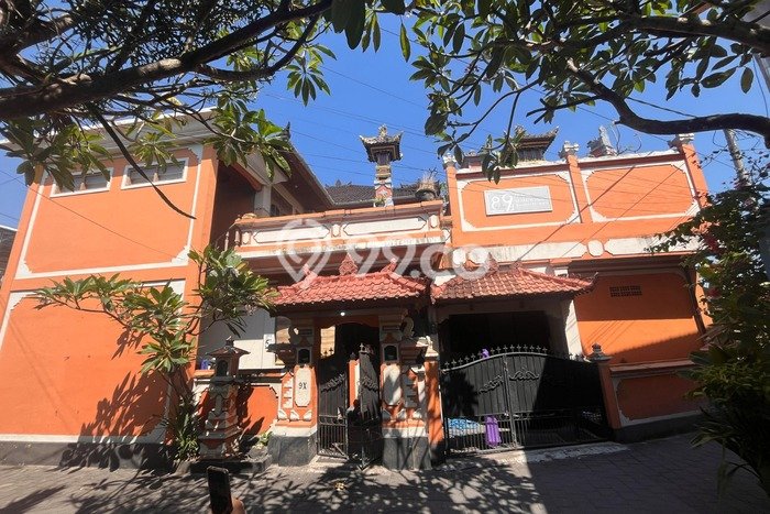 Kost Dijual di Tuban dengan 10 KT dan Luas 300m2 Kost Dijual di Tuban dengan 10 KT dan Luas 300m2