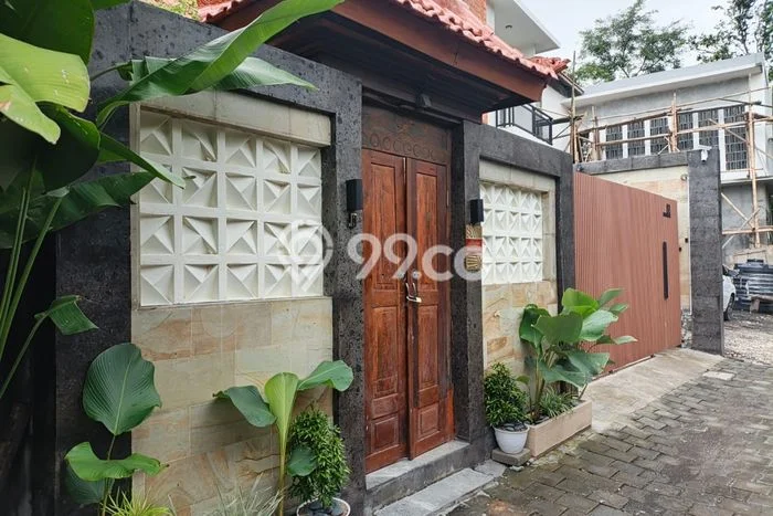 Rumah Kontrakan Badung LT 210m2 LB 170m2 Area Seminyak Rumah Kontrakan Badung LT 210m2 LB 170m2 Area Seminyak