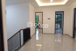 Rumah Elit LB 230m2 Siap Huni Desain Elegan di Alam Sutera, Tangerang Rumah Elit LB 230m2 Siap Huni Desain Elegan di Alam Sutera, Tangerang