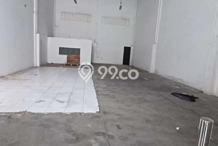 Unit Gudang Dijual di Jakarta Barat LT 216m2 & LB 216m2 Unit Gudang Dijual di Jakarta Barat LT 216m2 & LB 216m2