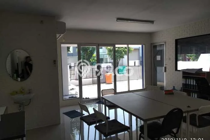 Gudang Disewakan di Area Ramai BSD, Tangerang Selatan Gudang Disewakan di Area Ramai BSD, Tangerang Selatan