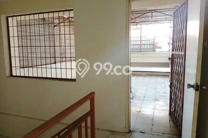 Disewakan! Rumah 2 Kamar Tidur &
3 Kamar Mandi di Pantai Indah Kapuk, Jakarta Utara Disewakan! Rumah 2 Kamar Tidur &
3 Kamar Mandi di Pantai Indah Kapuk, Jakarta Utara