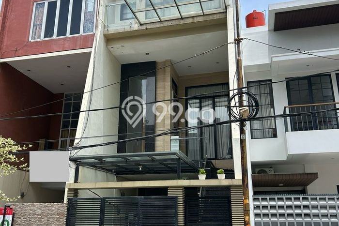Dijual Rumah Luas Elegan Dengan View Eksklusif di Muara Karang, Jakarta Utara Dijual Rumah Luas Elegan Dengan View Eksklusif di Muara Karang, Jakarta Utara