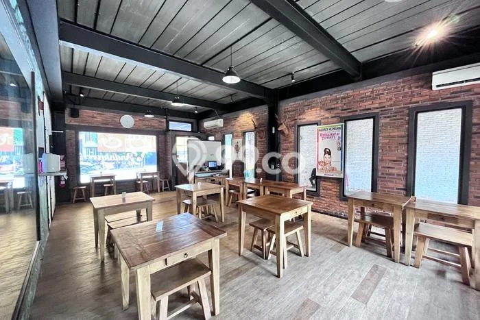 Komersial Bagus Dijual LB 253m2 Lokasi Strategis Jakarta Selatan Area Cocok untuk Berbisnis Komersial Bagus Dijual LB 253m2 Lokasi Strategis Jakarta Selatan Area Cocok untuk Berbisnis