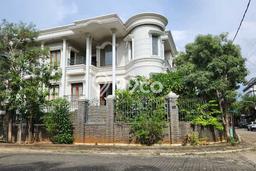 Siap Huni Rumah Mewah 4 Kamar di Kelapa Gading Dekat ke Mana Pun Siap Huni Rumah Mewah 4 Kamar di Kelapa Gading Dekat ke Mana Pun