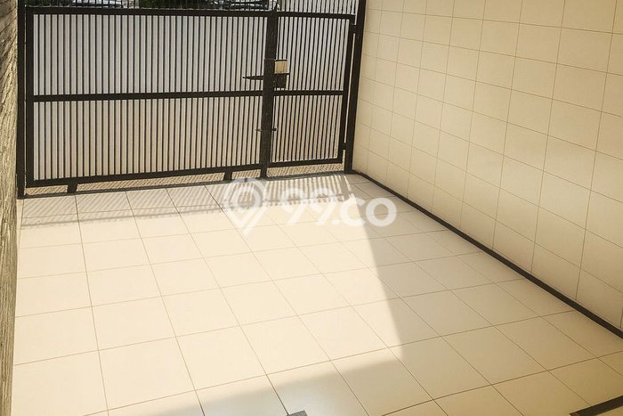 Rumah Luxury Modern Siap Huni di Pegangsaan Jakarta Utara Rumah Luxury Modern Siap Huni di Pegangsaan Jakarta Utara
