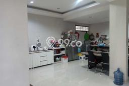 Rumah Modern 3 KT di Tanjung Duren Jakarta Barat Semi Furnished Rumah Modern 3 KT di Tanjung Duren Jakarta Barat Semi Furnished