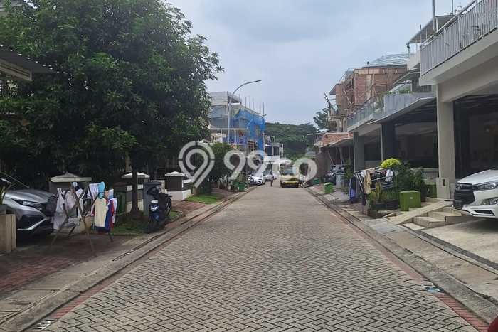 Hunian Mewah LB 200m2 Siap Huni Desain Elegan di Green Mansion, Jakarta Barat Hunian Mewah LB 200m2 Siap Huni Desain Elegan di Green Mansion, Jakarta Barat