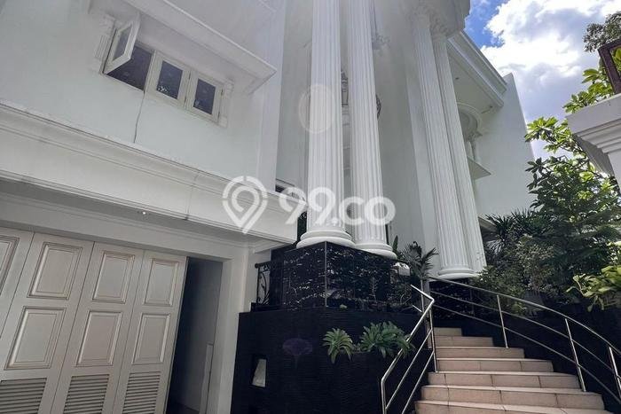 Rumah Elit LB 630m2 Siap Huni Desain Elegan di Sunter, Jakarta Utara Rumah Elit LB 630m2 Siap Huni Desain Elegan di Sunter, Jakarta Utara