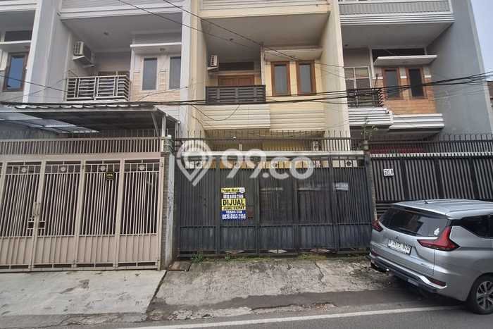 Ruko Dijual di Jakarta Barat LT 75m2 & LB 150m2 Lokasi Terbaik! Ruko Dijual di Jakarta Barat LT 75m2 & LB 150m2 Lokasi Terbaik!