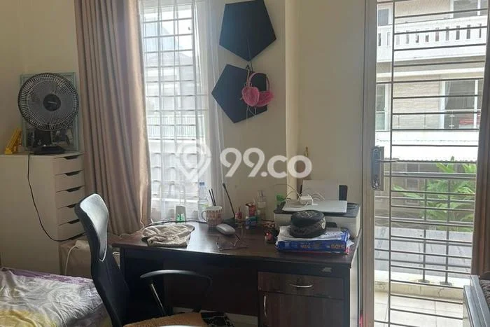 Rumah Luxury Modern Siap Huni di Green Mansion Jakarta Barat Rumah Luxury Modern Siap Huni di Green Mansion Jakarta Barat