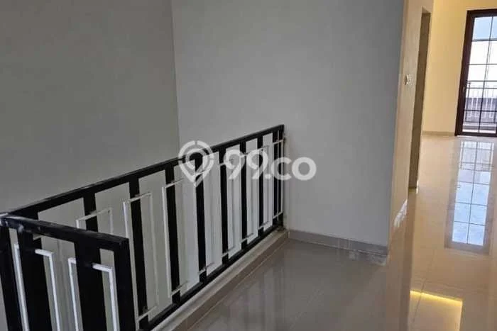 Rumah sewa siap pakai 3 KT di Green Ville, Jakarta Barat Rumah sewa siap pakai 3 KT di Green Ville, Jakarta Barat