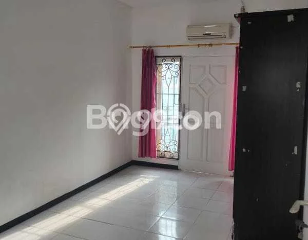 Rumah Sewa Surabaya LT 153m2 LB 170m2 Kawasan Surabaya Kota Rumah Sewa Surabaya LT 153m2 LB 170m2 Kawasan Surabaya Kota