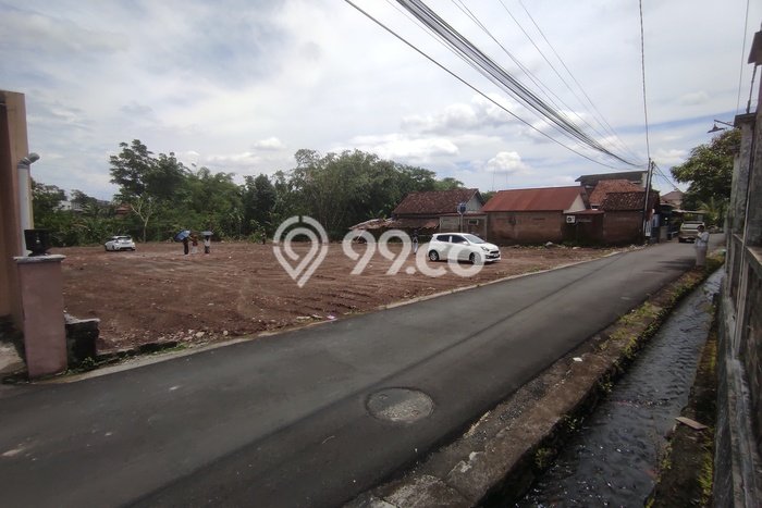 Lahan untuk Dijual di Depok Sleman Luas 193m2 Lahan untuk Dijual di Depok Sleman Luas 193m2