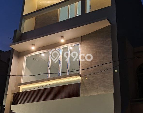 Jual Rumah Eksklusif 3 KT di Green Ville, Jakarta Barat Jual Rumah Eksklusif 3 KT di Green Ville, Jakarta Barat