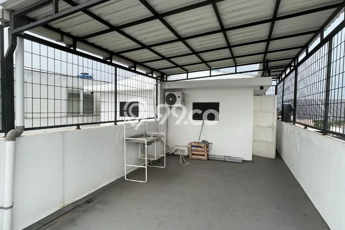 Unit Ruko Dijual di Jakarta Barat LT 56m2 & LB 100m2 Unit Ruko Dijual di Jakarta Barat LT 56m2 & LB 100m2