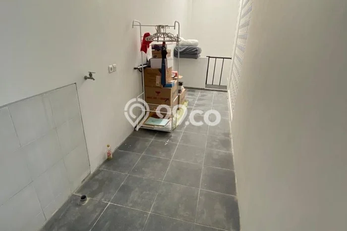 Rumah Luxury Modern Tanpa Renovasi di Joglo Jakarta Barat Rumah Luxury Modern Tanpa Renovasi di Joglo Jakarta Barat