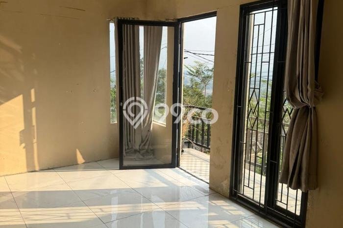Rumah Modern 3 KT di Padalarang Bandung Semi Furnished Rumah Modern 3 KT di Padalarang Bandung Semi Furnished